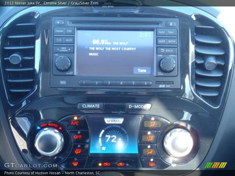 Chrome Silver / Gray/Silver Trim 2012 Nissan Juke SV