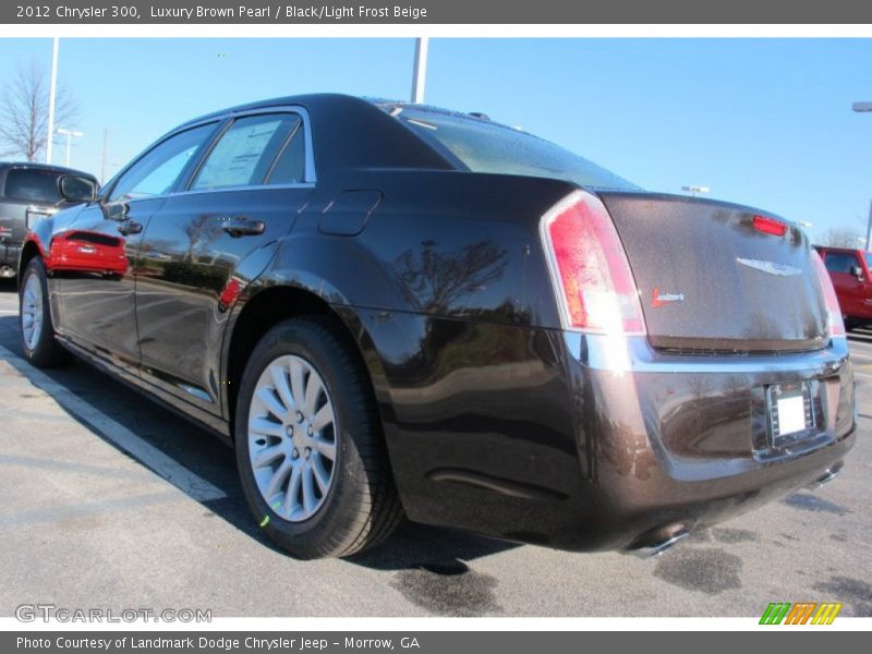 Luxury Brown Pearl / Black/Light Frost Beige 2012 Chrysler 300