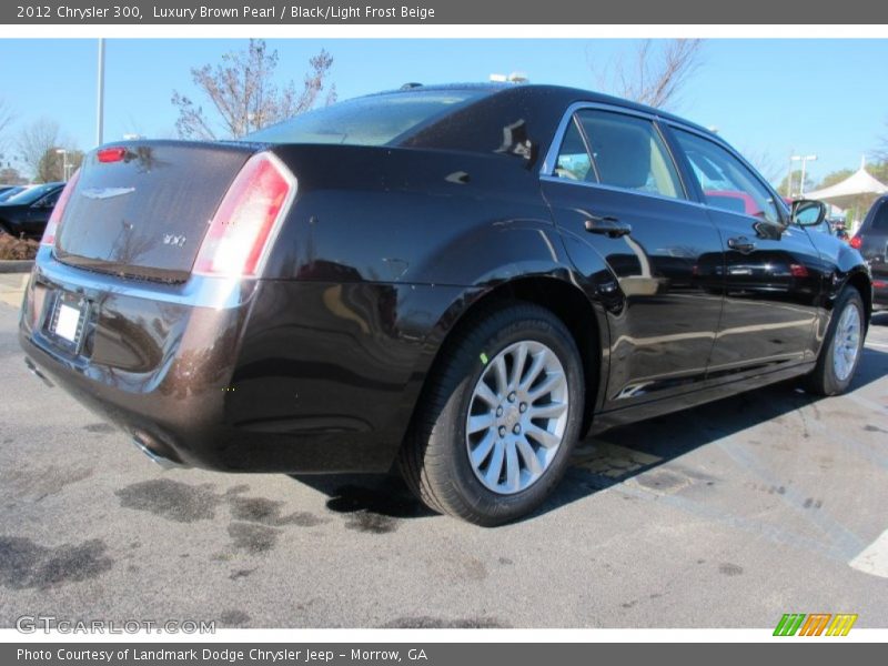 Luxury Brown Pearl / Black/Light Frost Beige 2012 Chrysler 300