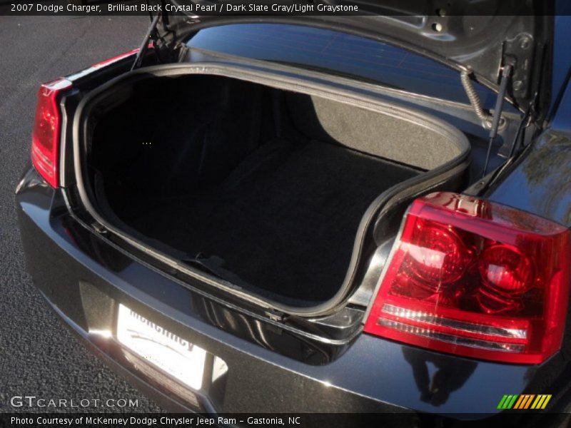 Brilliant Black Crystal Pearl / Dark Slate Gray/Light Graystone 2007 Dodge Charger