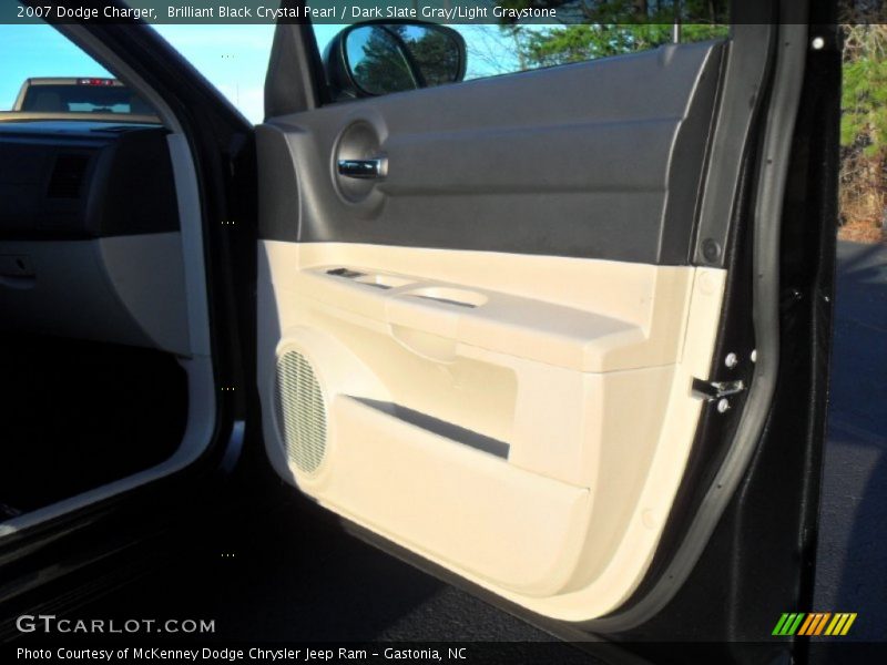 Brilliant Black Crystal Pearl / Dark Slate Gray/Light Graystone 2007 Dodge Charger