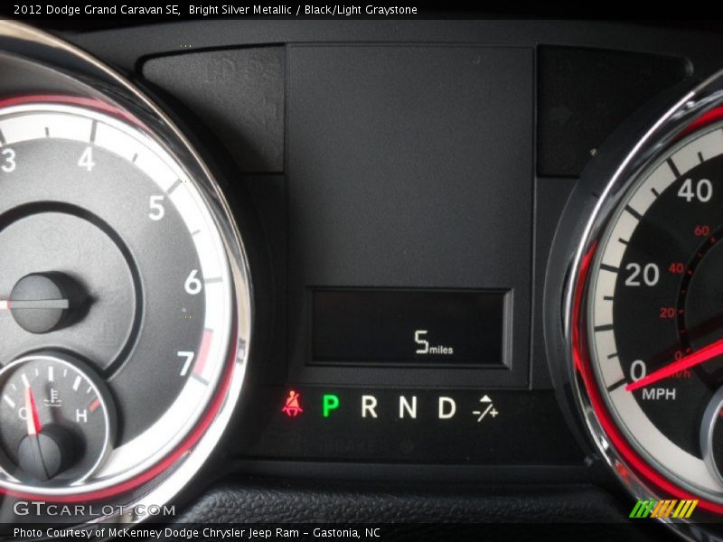 Bright Silver Metallic / Black/Light Graystone 2012 Dodge Grand Caravan SE