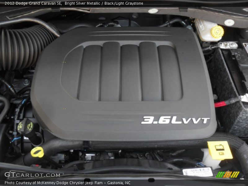 Bright Silver Metallic / Black/Light Graystone 2012 Dodge Grand Caravan SE