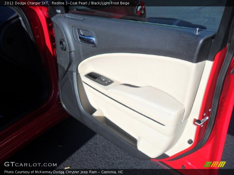 Redline 3-Coat Pearl / Black/Light Frost Beige 2012 Dodge Charger SXT