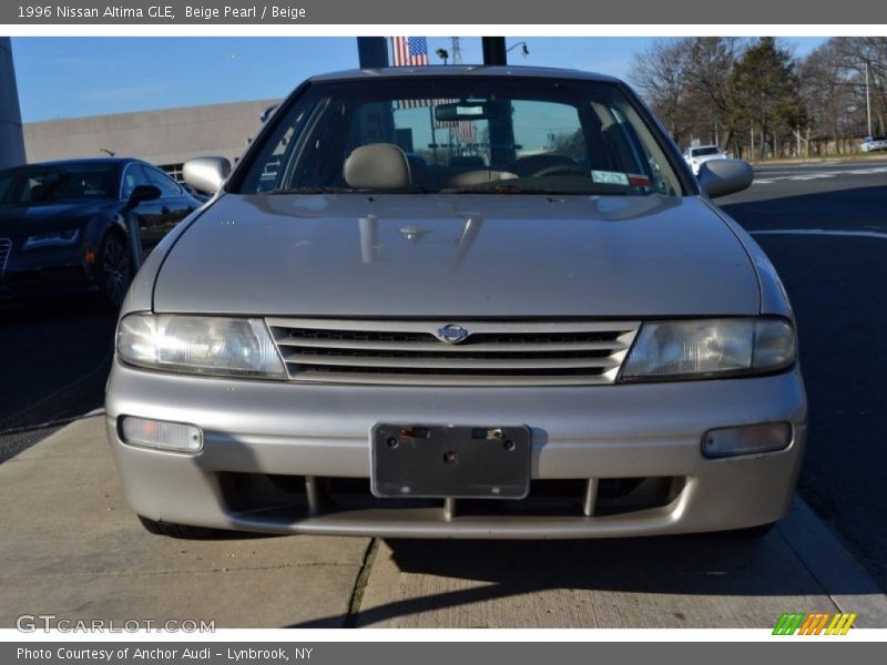 Beige Pearl / Beige 1996 Nissan Altima GLE