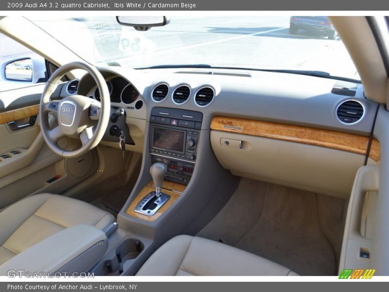 Dashboard of 2009 A4 3.2 quattro Cabriolet