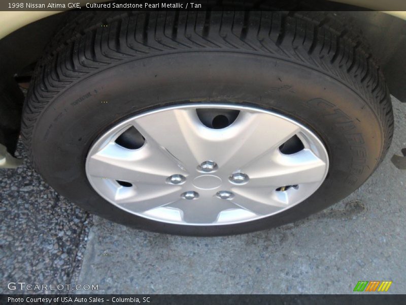 Cultured Sandstone Pearl Metallic / Tan 1998 Nissan Altima GXE