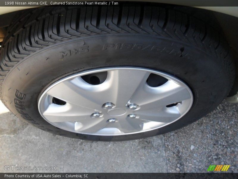 Cultured Sandstone Pearl Metallic / Tan 1998 Nissan Altima GXE