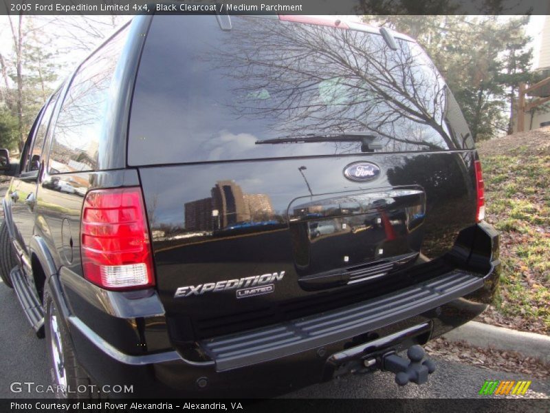 Black Clearcoat / Medium Parchment 2005 Ford Expedition Limited 4x4