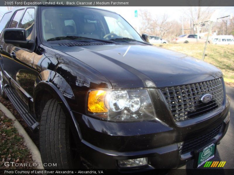 Black Clearcoat / Medium Parchment 2005 Ford Expedition Limited 4x4