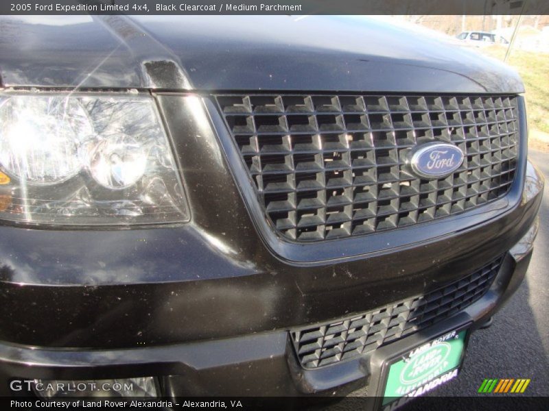 Black Clearcoat / Medium Parchment 2005 Ford Expedition Limited 4x4