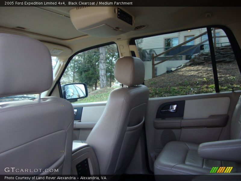 Black Clearcoat / Medium Parchment 2005 Ford Expedition Limited 4x4