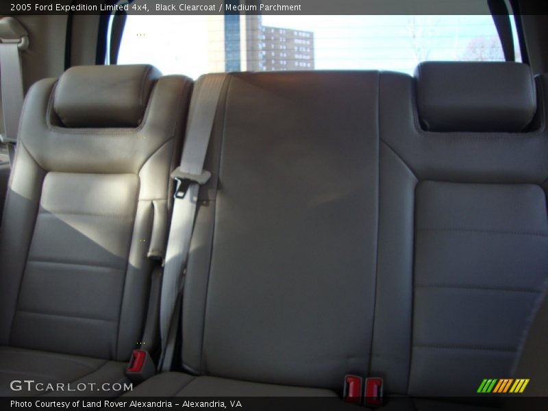 Black Clearcoat / Medium Parchment 2005 Ford Expedition Limited 4x4