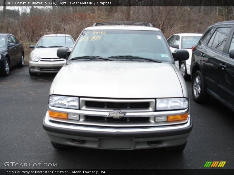 Light Pewter Metallic / Graphite 2001 Chevrolet Blazer LS 4x4
