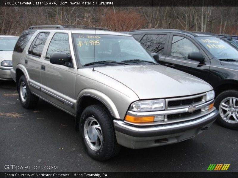 Light Pewter Metallic / Graphite 2001 Chevrolet Blazer LS 4x4