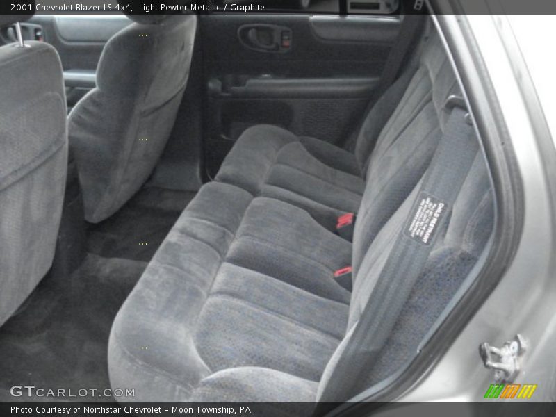 Light Pewter Metallic / Graphite 2001 Chevrolet Blazer LS 4x4