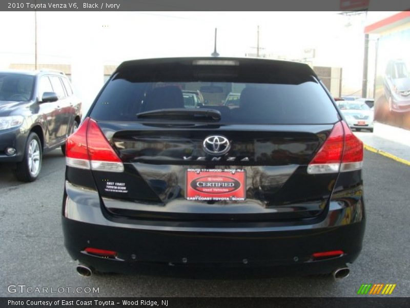 Black / Ivory 2010 Toyota Venza V6