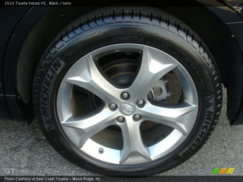 Black / Ivory 2010 Toyota Venza V6