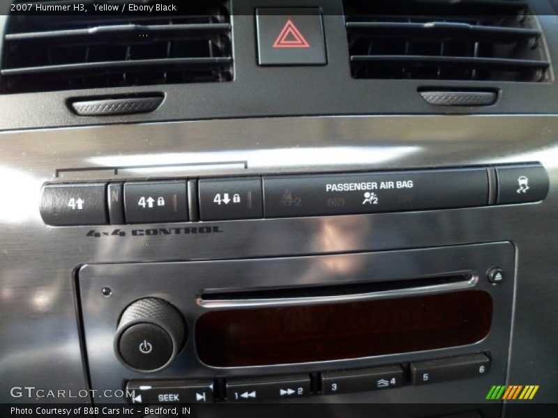 Yellow / Ebony Black 2007 Hummer H3