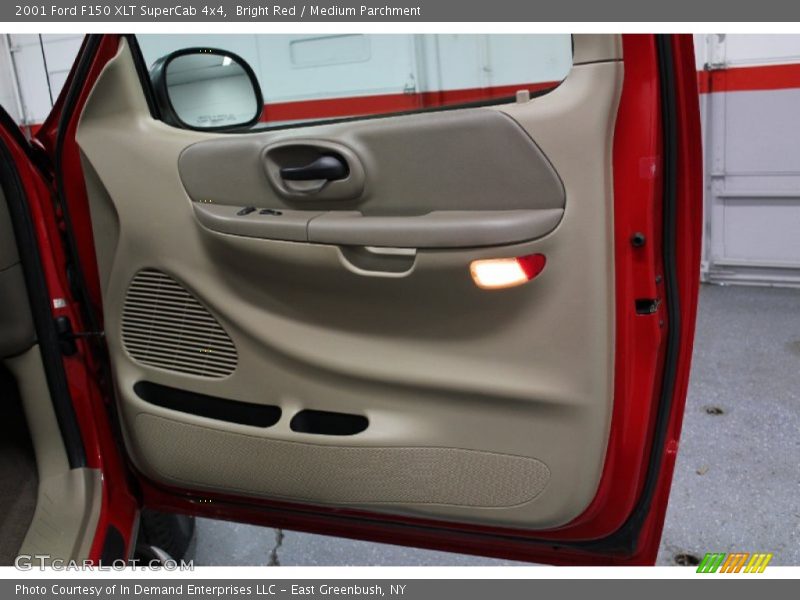 Bright Red / Medium Parchment 2001 Ford F150 XLT SuperCab 4x4