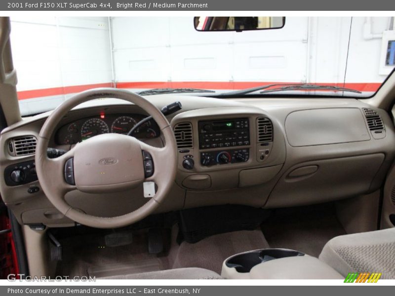 Bright Red / Medium Parchment 2001 Ford F150 XLT SuperCab 4x4