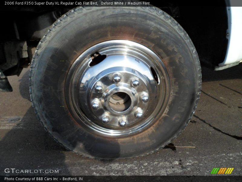 Oxford White / Medium Flint 2006 Ford F350 Super Duty XL Regular Cab Flat Bed