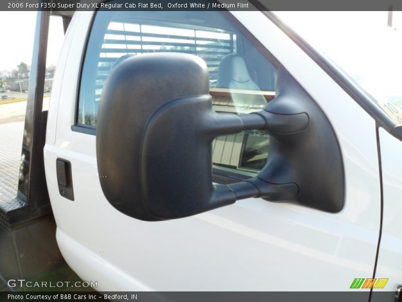 Oxford White / Medium Flint 2006 Ford F350 Super Duty XL Regular Cab Flat Bed