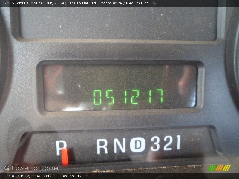 Oxford White / Medium Flint 2006 Ford F350 Super Duty XL Regular Cab Flat Bed