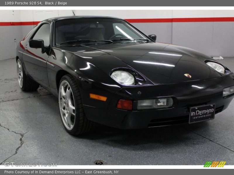 Black / Beige 1989 Porsche 928 S4