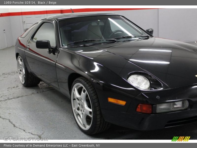 Black / Beige 1989 Porsche 928 S4