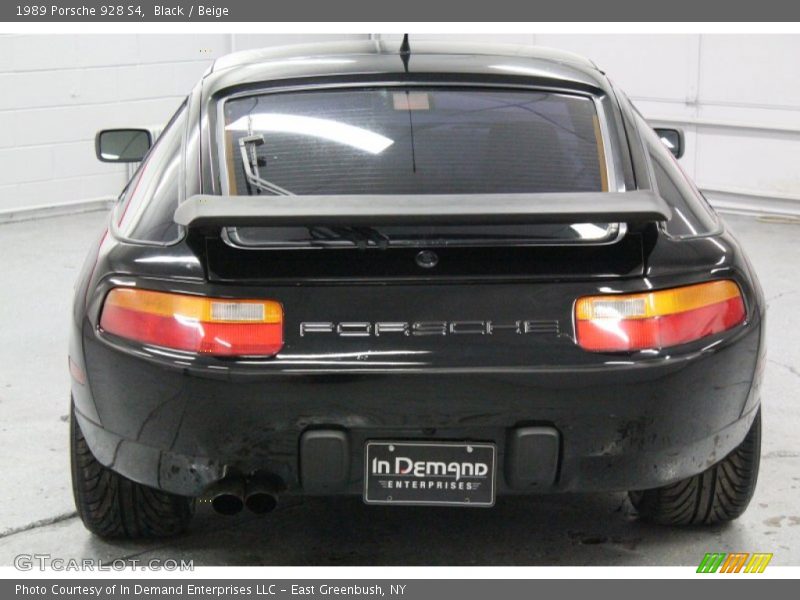 Black / Beige 1989 Porsche 928 S4