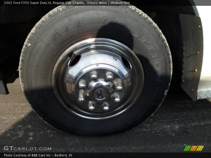 Oxford White / Medium Flint 2002 Ford F350 Super Duty XL Regular Cab Chassis