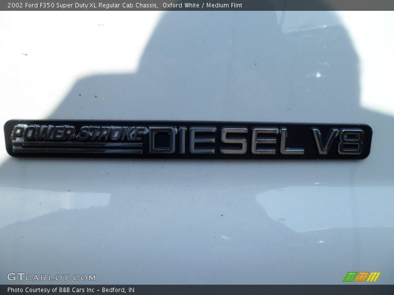 Oxford White / Medium Flint 2002 Ford F350 Super Duty XL Regular Cab Chassis
