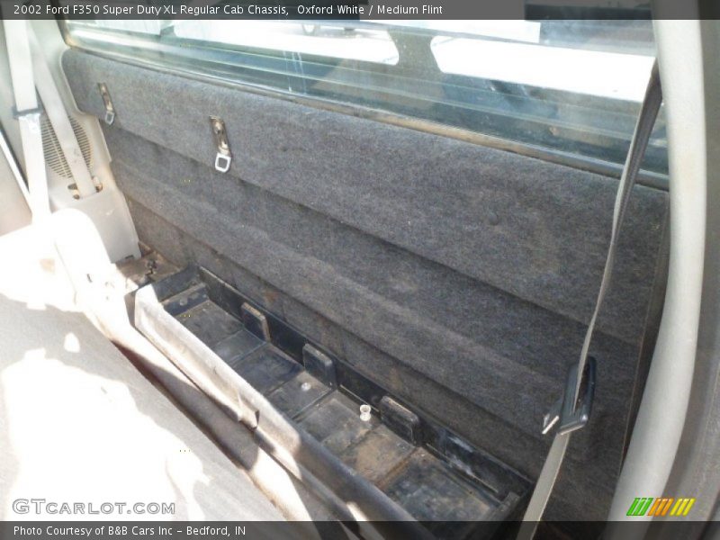 Oxford White / Medium Flint 2002 Ford F350 Super Duty XL Regular Cab Chassis