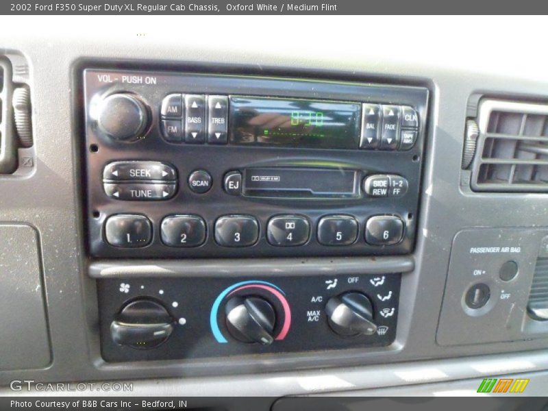 Audio System of 2002 F350 Super Duty XL Regular Cab Chassis