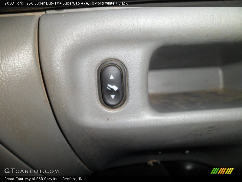 Oxford White / Black 2003 Ford F250 Super Duty FX4 SuperCab 4x4