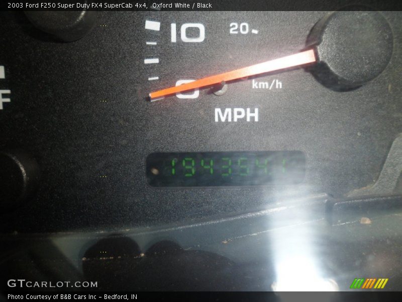 Oxford White / Black 2003 Ford F250 Super Duty FX4 SuperCab 4x4