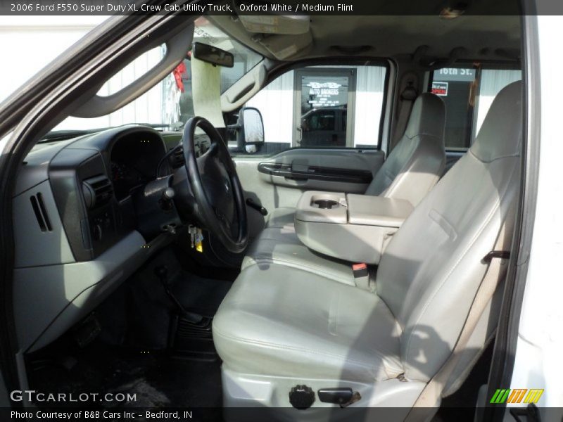Oxford White / Medium Flint 2006 Ford F550 Super Duty XL Crew Cab Utility Truck