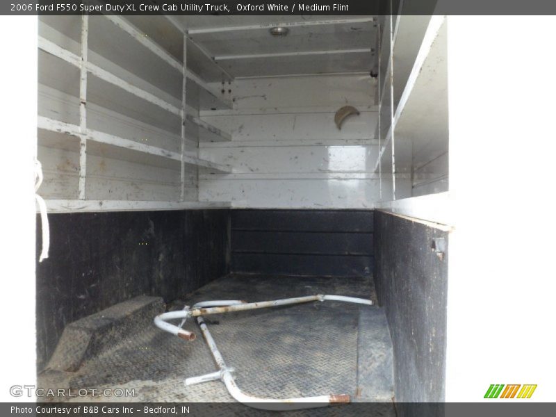 Oxford White / Medium Flint 2006 Ford F550 Super Duty XL Crew Cab Utility Truck