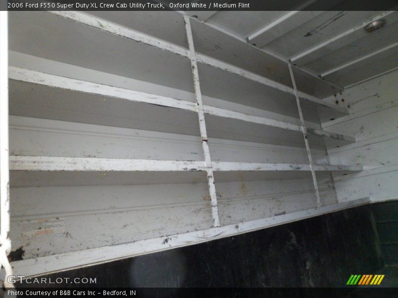 Oxford White / Medium Flint 2006 Ford F550 Super Duty XL Crew Cab Utility Truck
