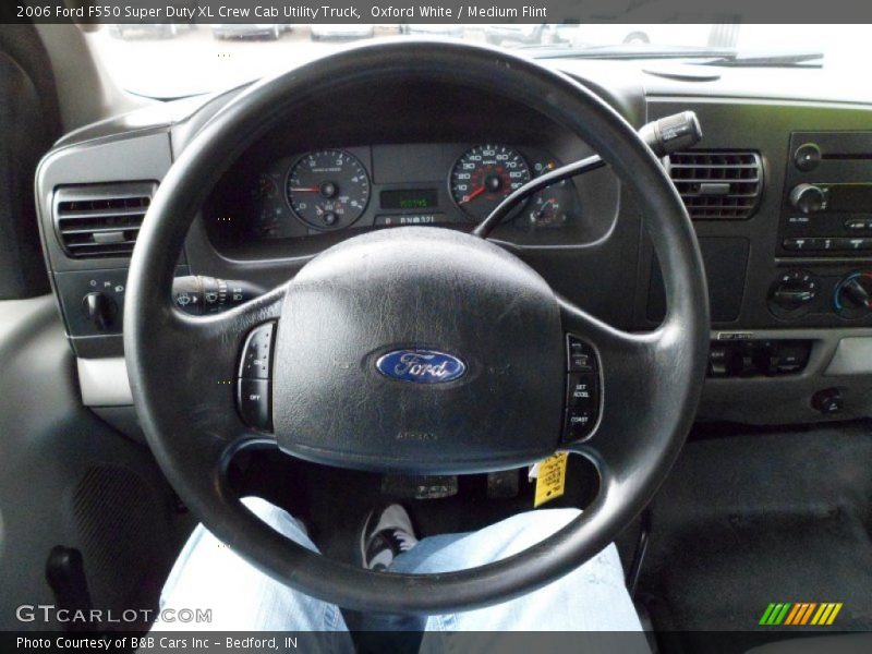 Oxford White / Medium Flint 2006 Ford F550 Super Duty XL Crew Cab Utility Truck
