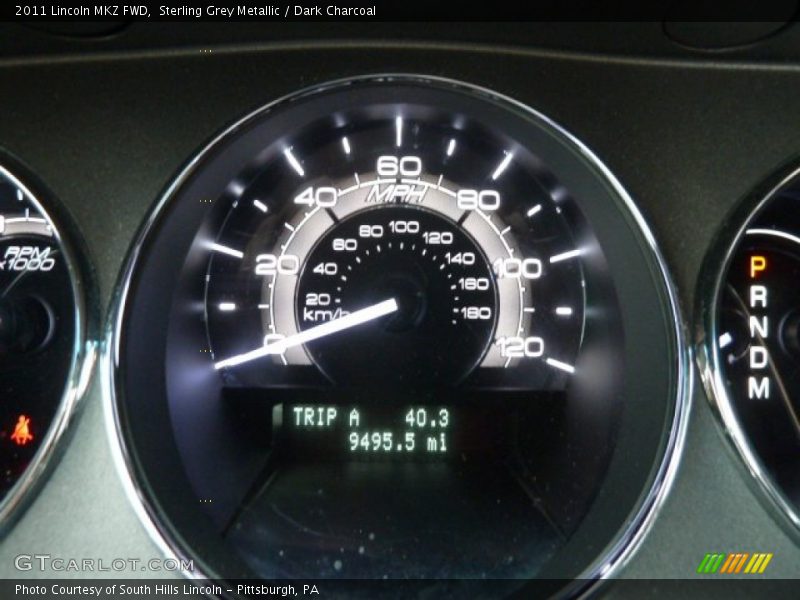 Sterling Grey Metallic / Dark Charcoal 2011 Lincoln MKZ FWD