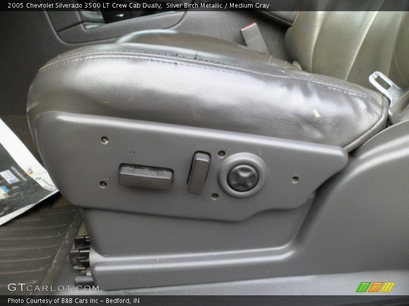 Silver Birch Metallic / Medium Gray 2005 Chevrolet Silverado 3500 LT Crew Cab Dually