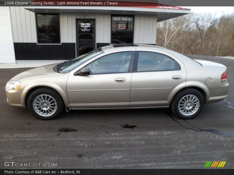 Light Almond Pearl Metallic / Taupe 2004 Chrysler Sebring Sedan