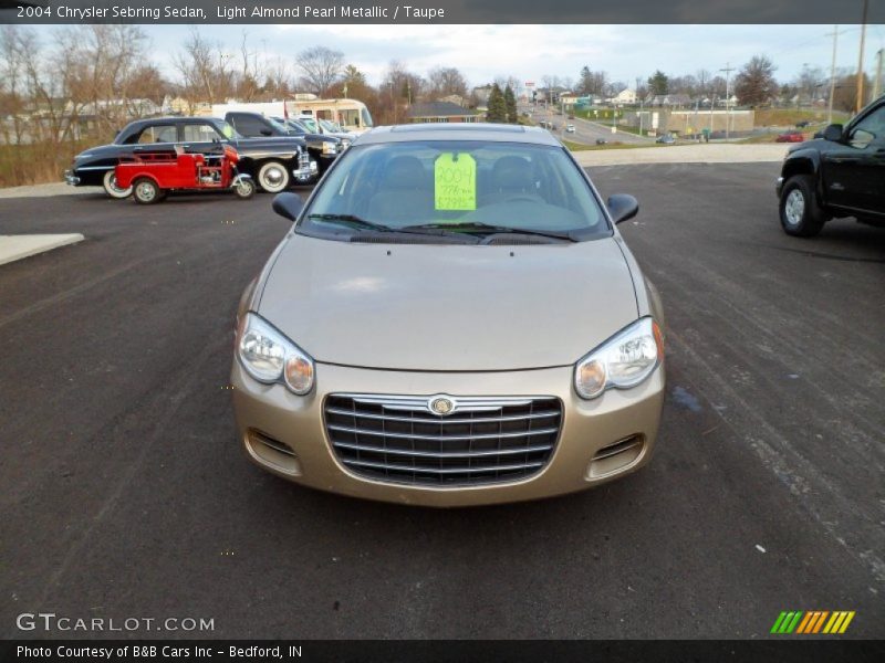 Light Almond Pearl Metallic / Taupe 2004 Chrysler Sebring Sedan