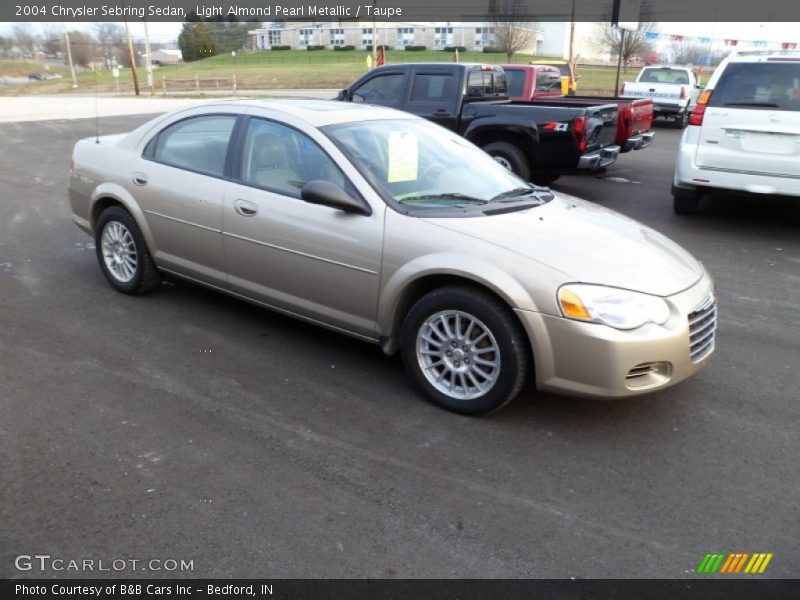 Light Almond Pearl Metallic / Taupe 2004 Chrysler Sebring Sedan