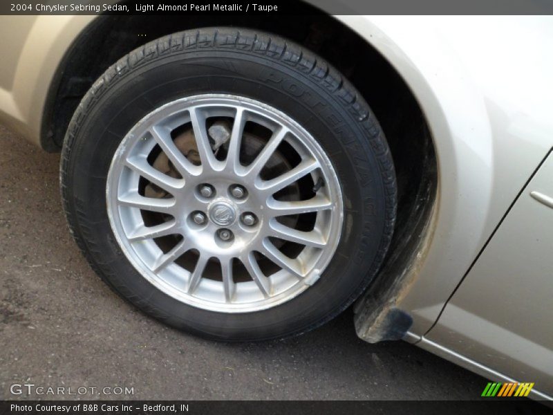 Light Almond Pearl Metallic / Taupe 2004 Chrysler Sebring Sedan