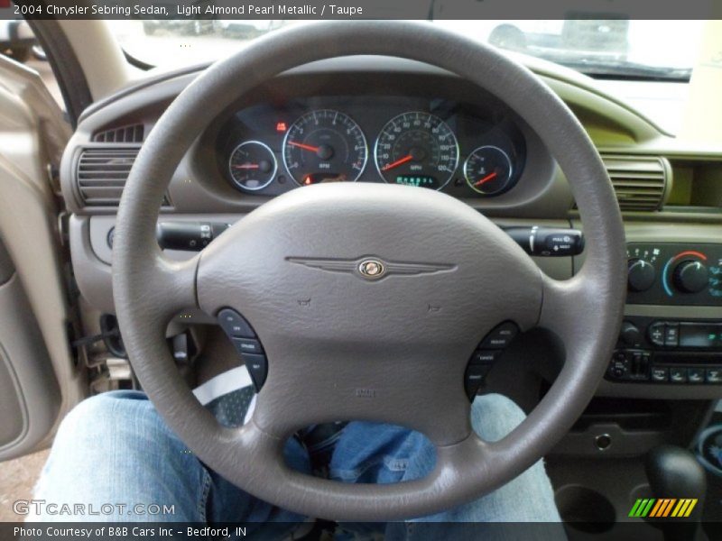 Light Almond Pearl Metallic / Taupe 2004 Chrysler Sebring Sedan