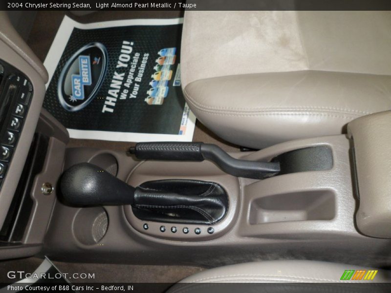 Light Almond Pearl Metallic / Taupe 2004 Chrysler Sebring Sedan