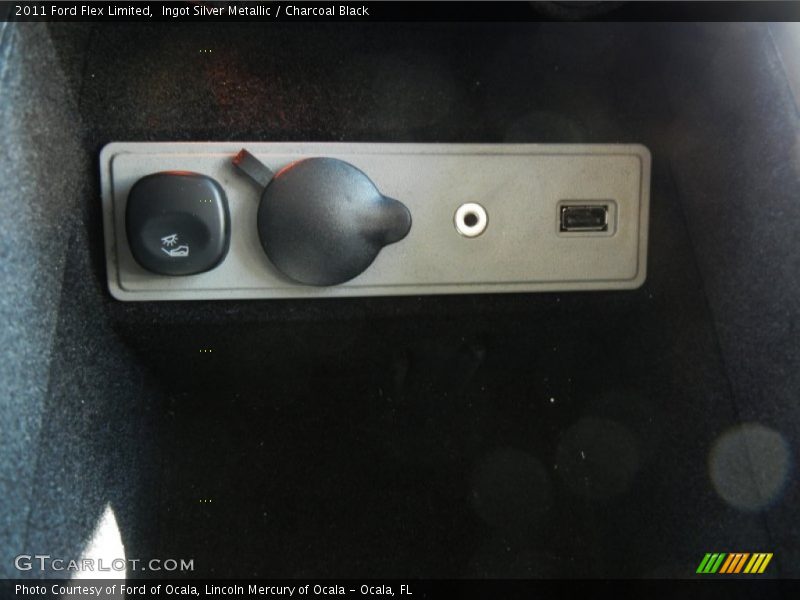 Ingot Silver Metallic / Charcoal Black 2011 Ford Flex Limited